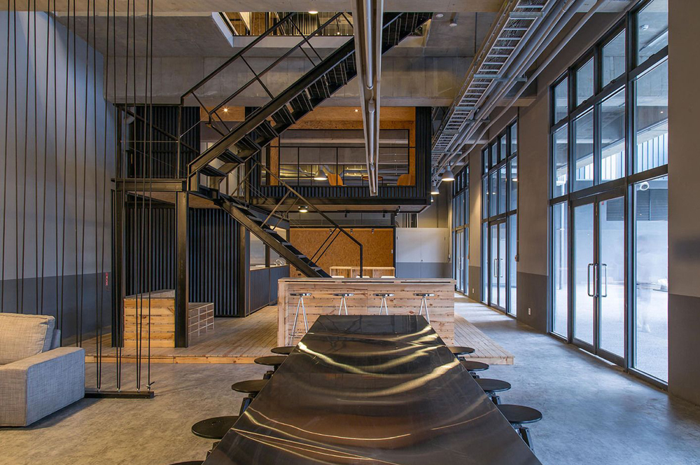 寫字樓裝修能建夾層么？搭建時(shí)需要注意