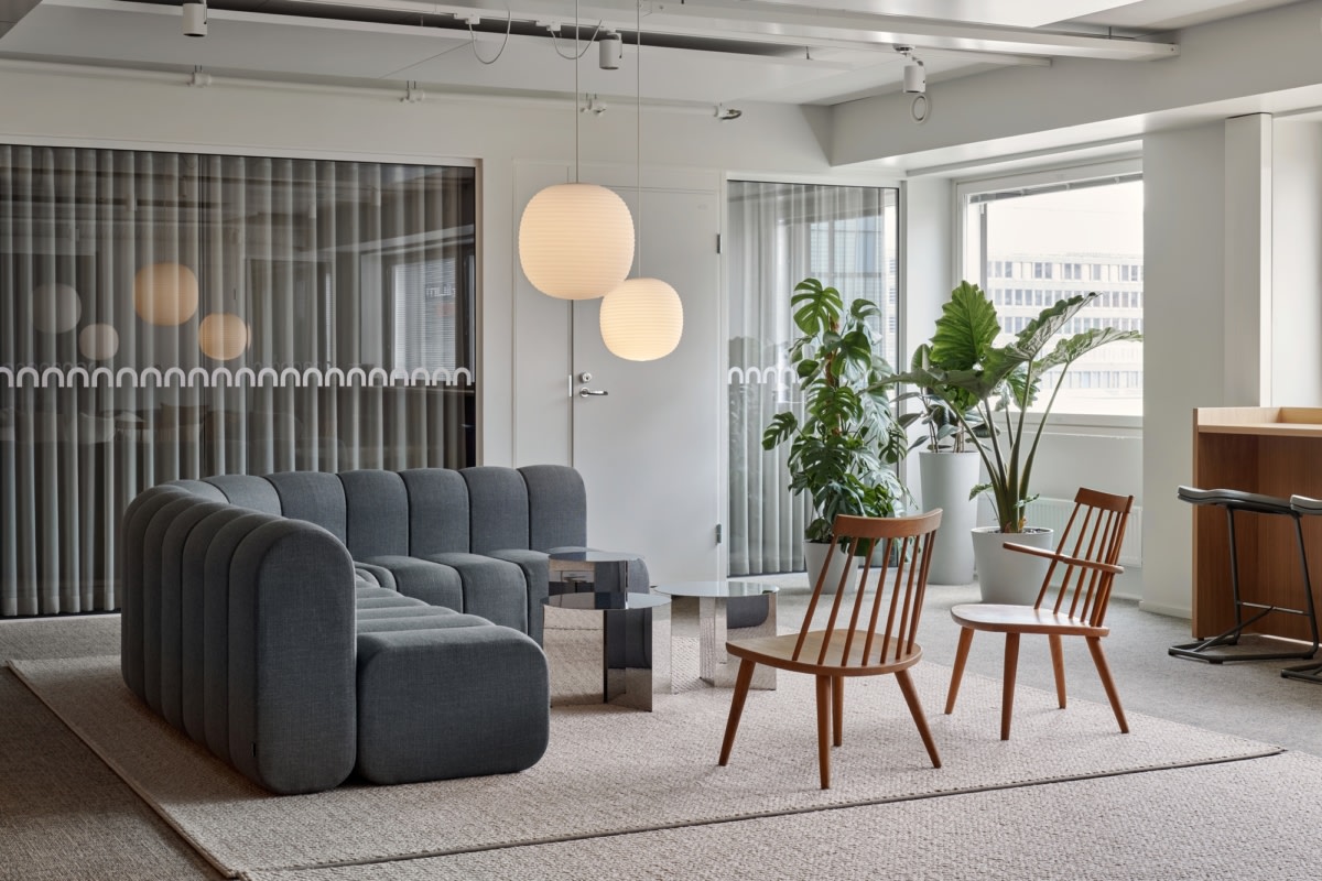 服裝公司辦公室設(shè)計(jì)效果圖